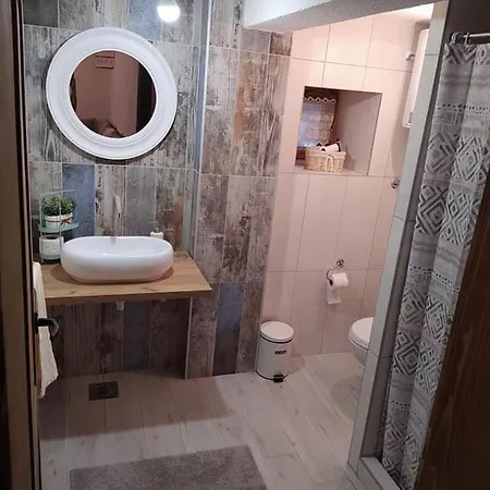 Homestay Bobica - *