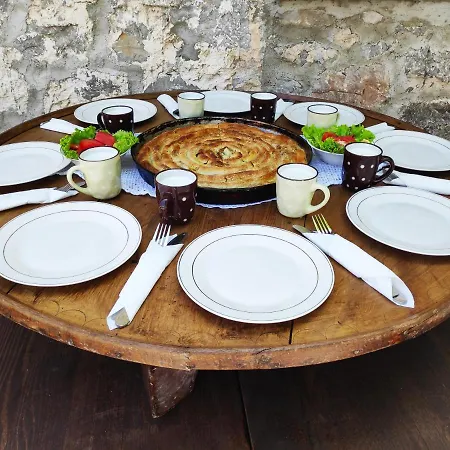 Bobica - Homestay Gornji Lukomir