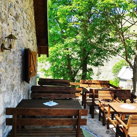 Bobica - *