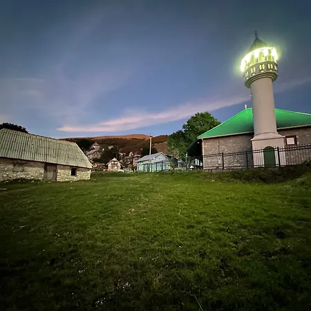 Bobica - *